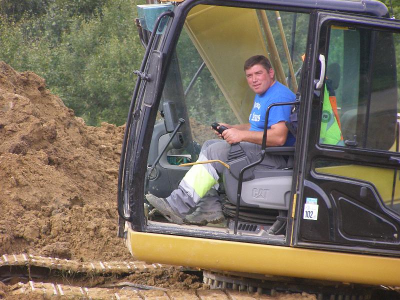 Zasypywanie wybetonowanego silosa wiatraka nr 5_07.jpg
